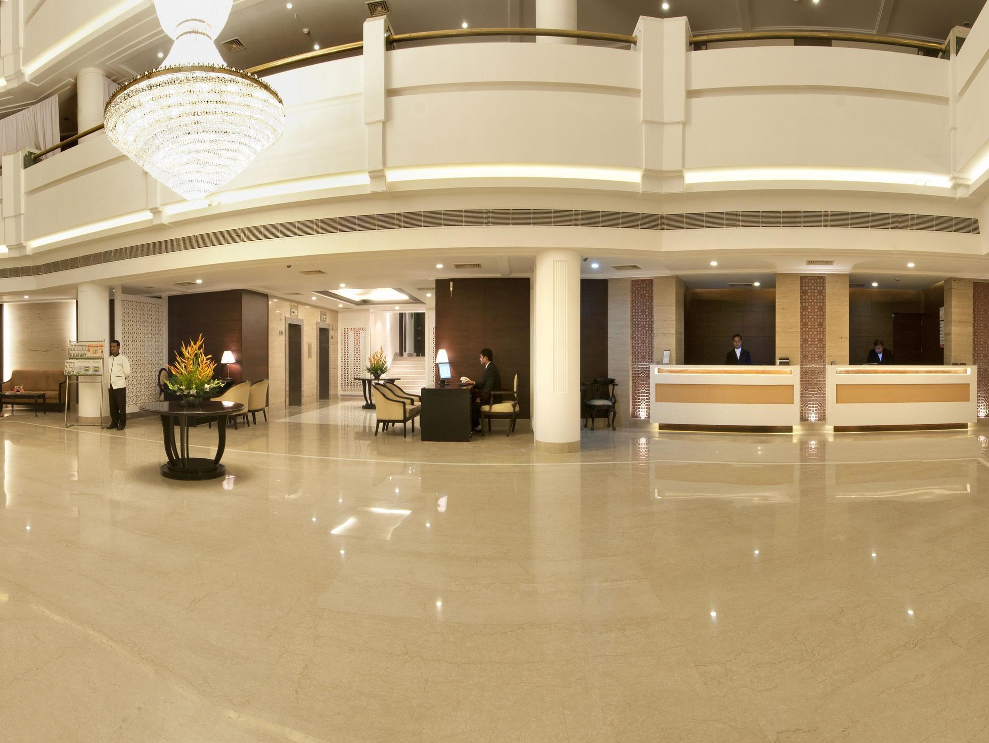 Howard Plaza The Fern, Agra Exterior foto