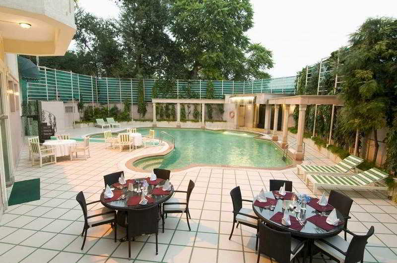 Howard Plaza The Fern, Agra Exterior foto